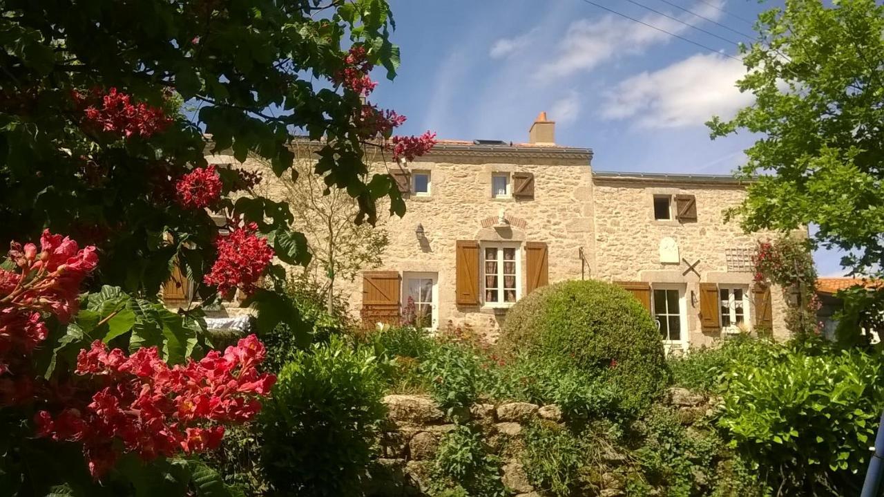 Au Coeur De La Nature Saint-Malo-du-Bois Exterior foto