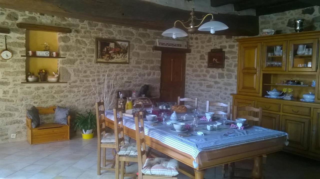 Au Coeur De La Nature Saint-Malo-du-Bois Exterior foto
